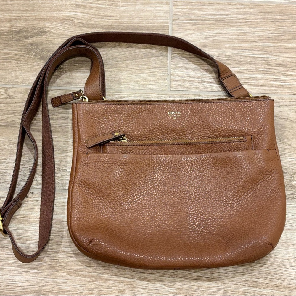 Fossil Tessa Crossbody Medium Brown Pebbled Cowhide Messenger